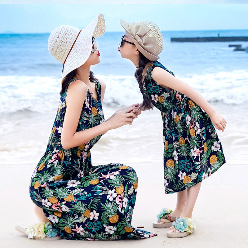 The Loom: Sun-Kissed Mother & Daughter Matching Beach Set